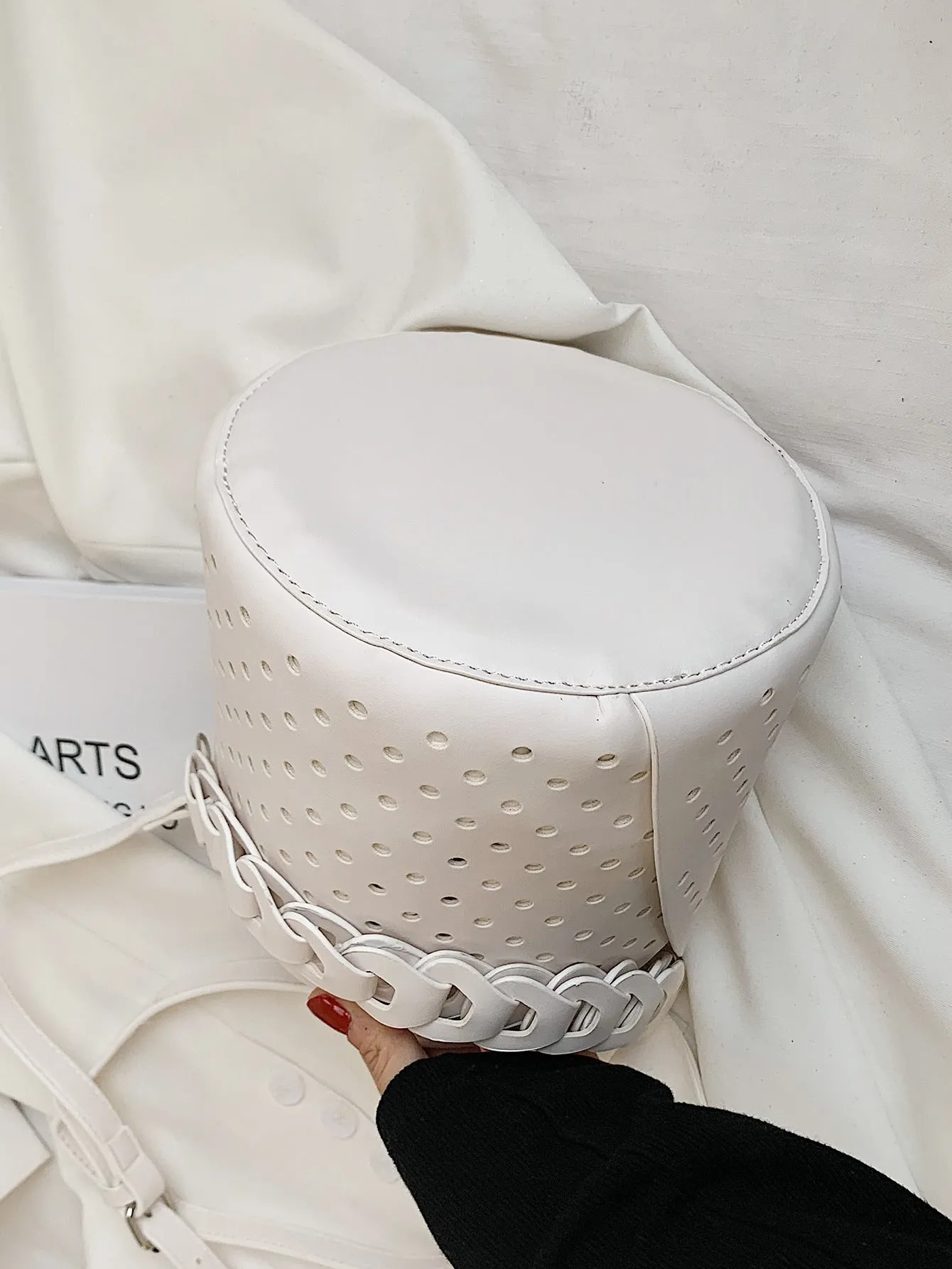 Hollow Out Bucket Bag
