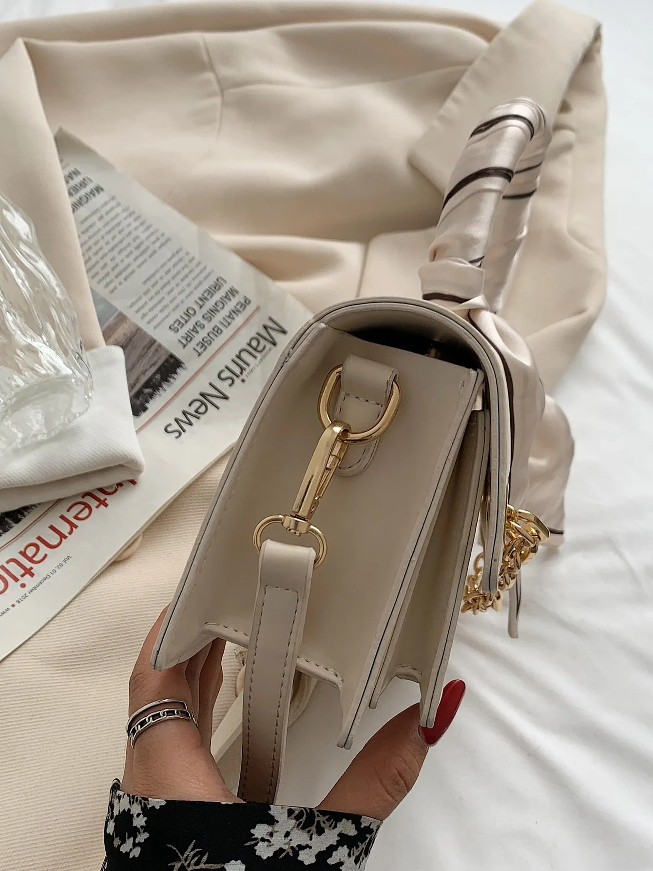 Letter Graphic Chain Decor Satchel Bag